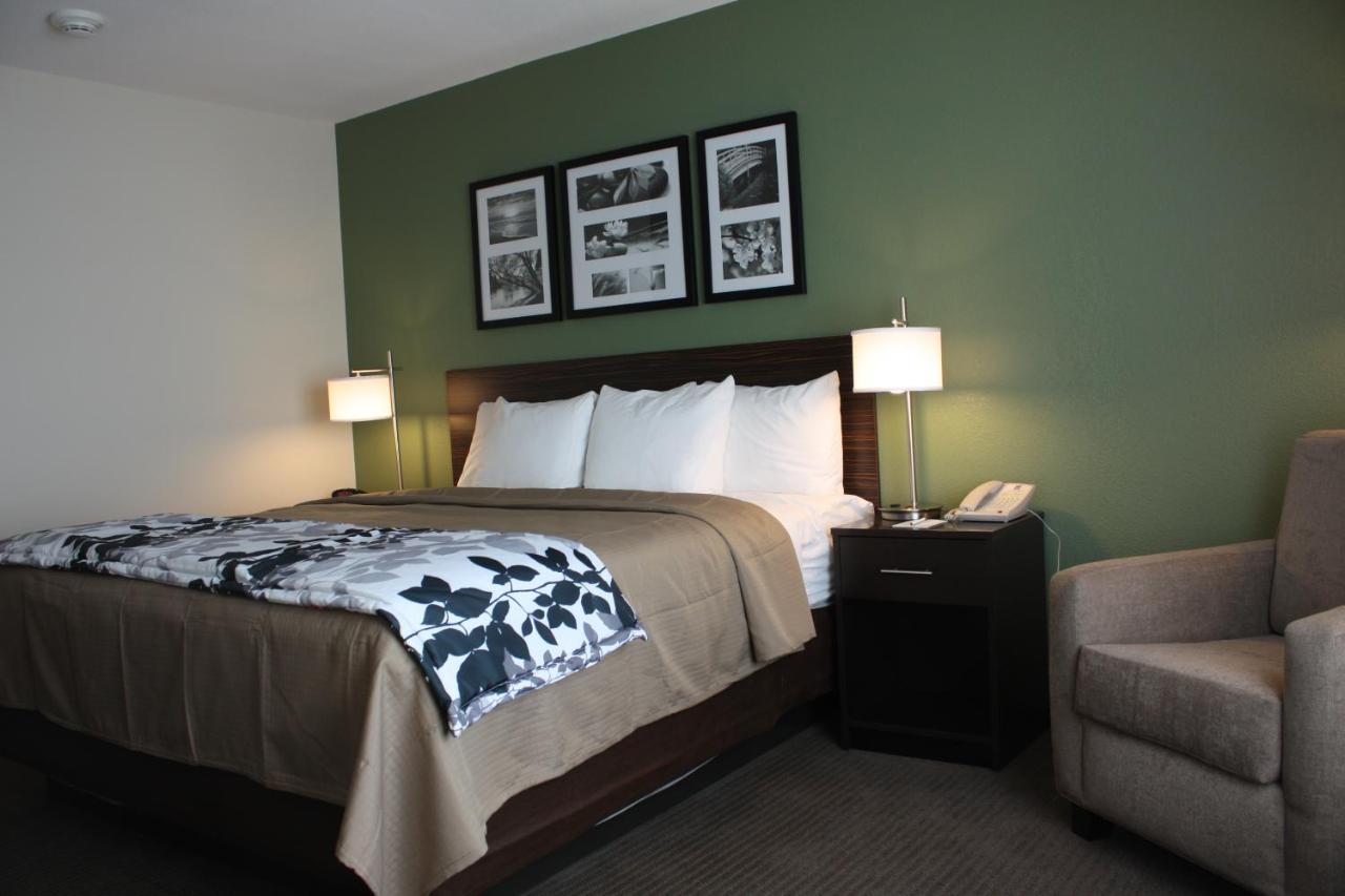  | Sleep Inn & Suites Garden City
