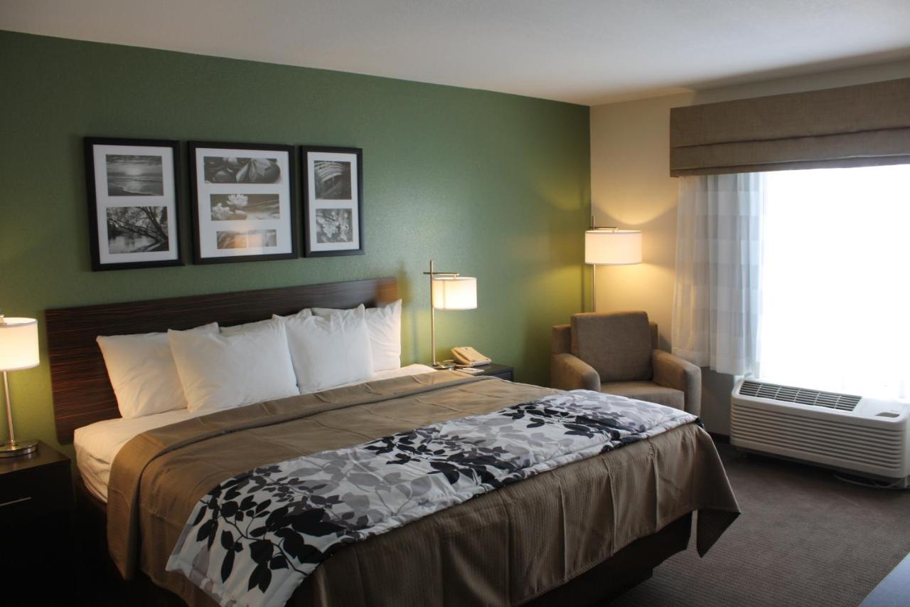  | Sleep Inn & Suites Garden City