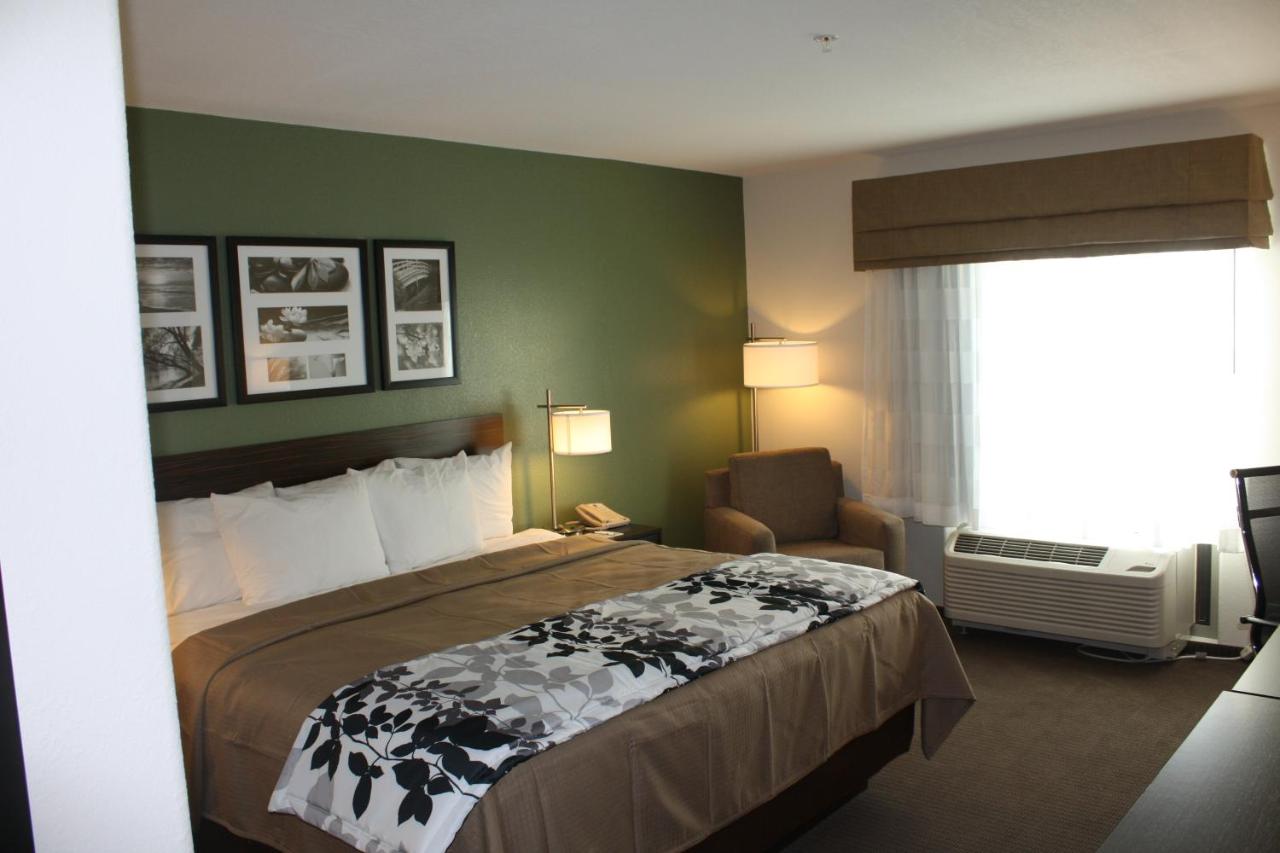  | Sleep Inn & Suites Garden City