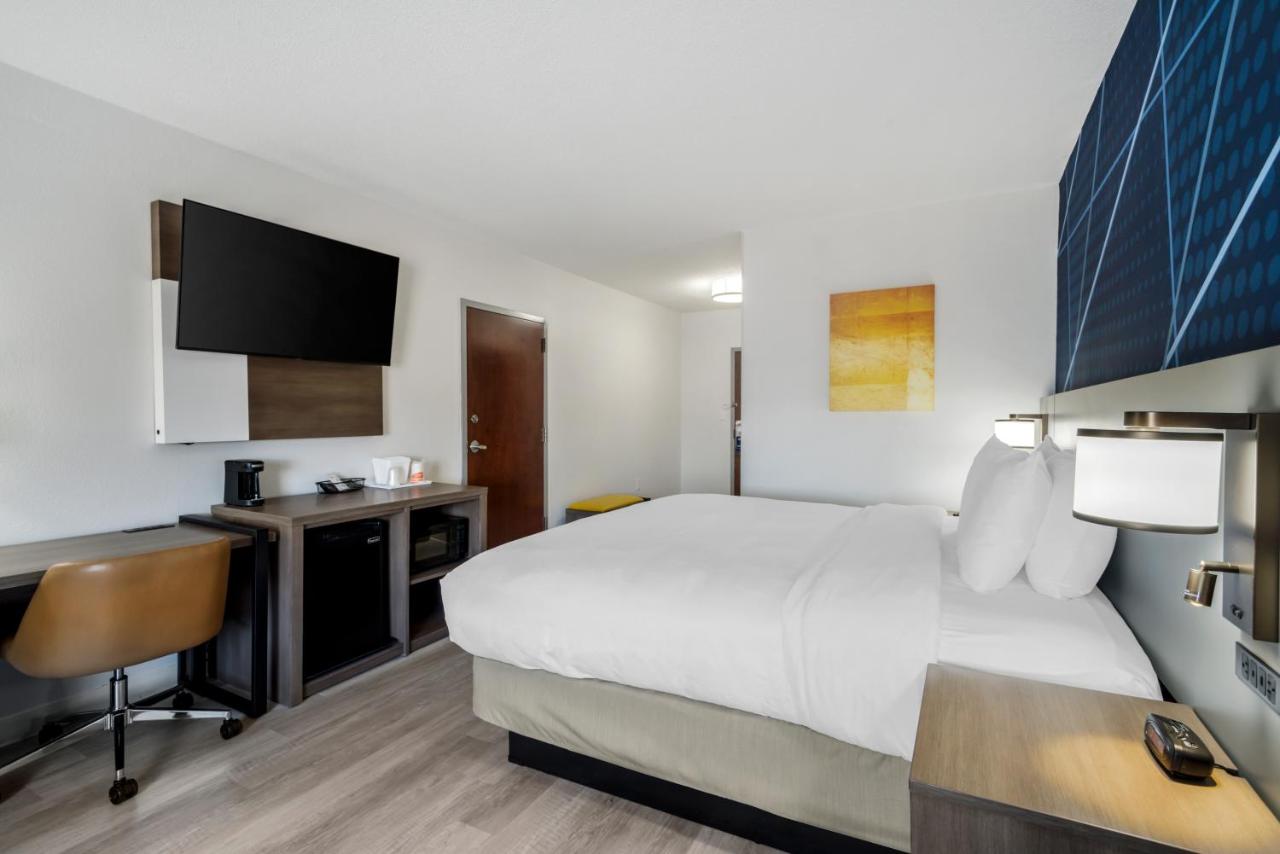 King Room - Non-Smoking at Comfort Inn & Suites Lexington South