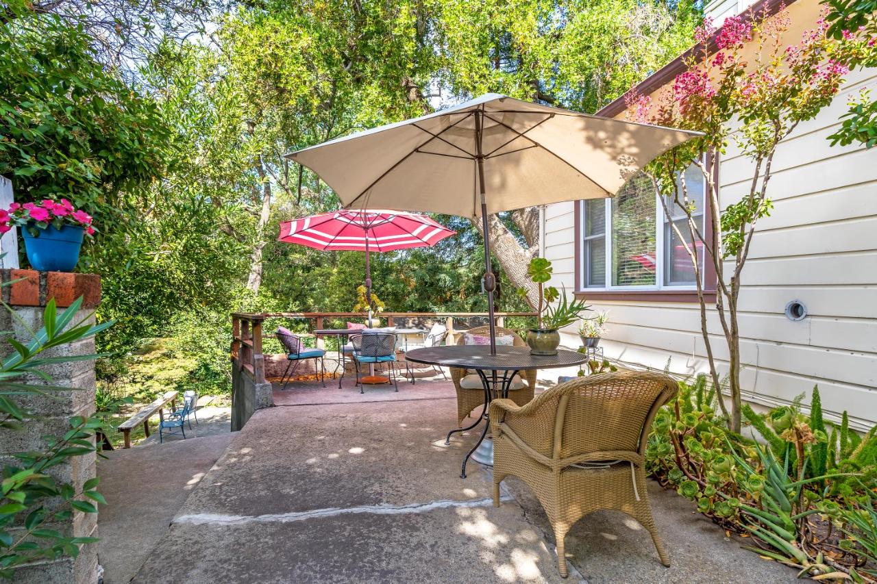  | Cinnamon Bear Creekside Inn