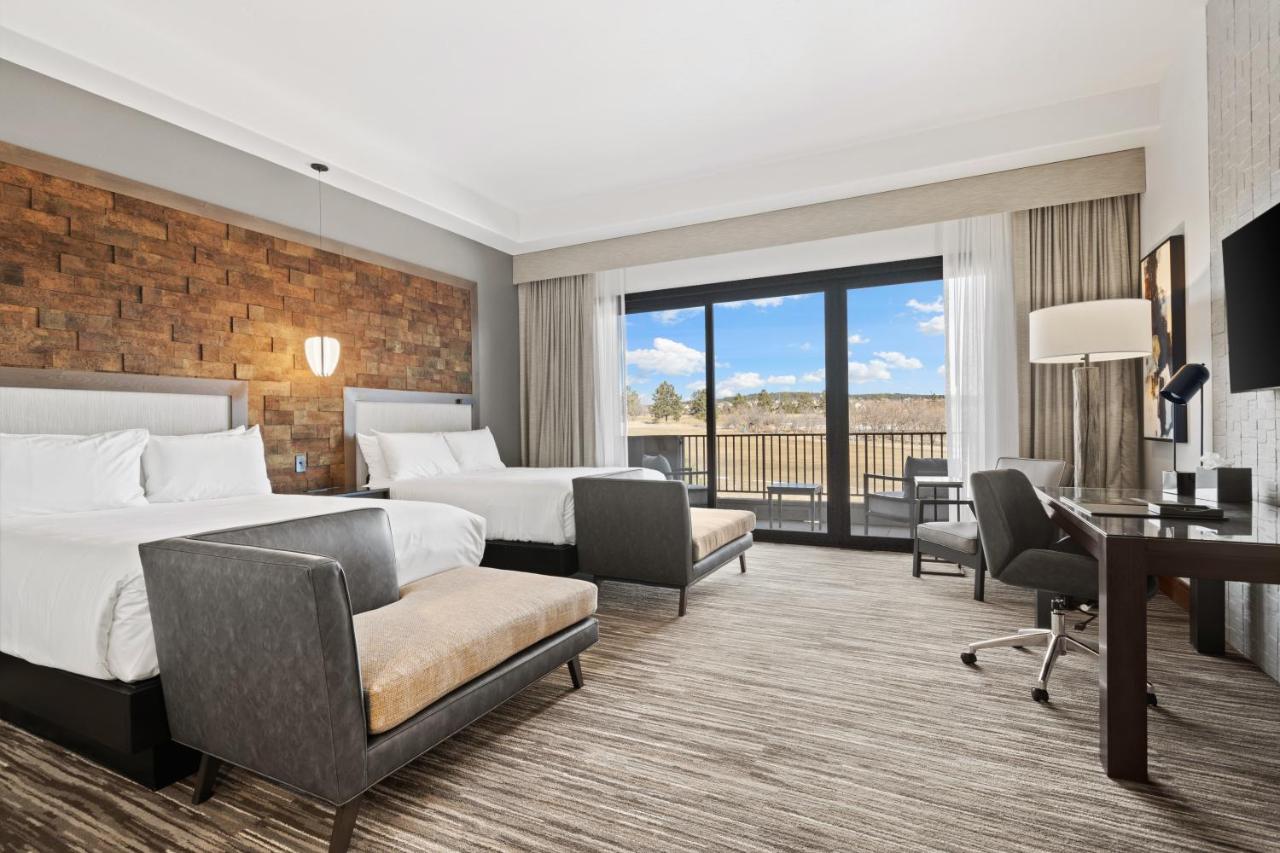 Deluxe Queen Room with Two Queen Beds at Flying Horse Resort & Club