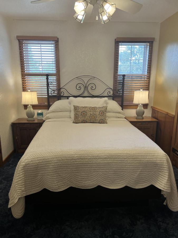 | Gruene Cottages
