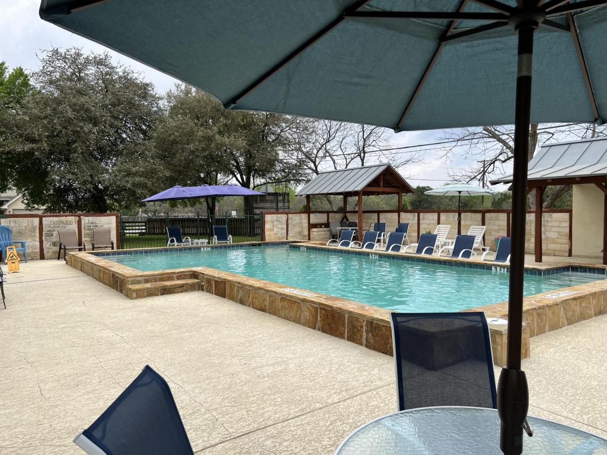 | Gruene Cottages