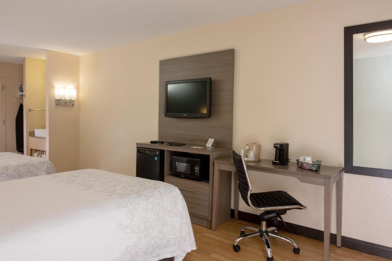 Deluxe Double Room with Two Double Beds - Smoke Free at Red Roof Inn PLUS+ Miami Airport