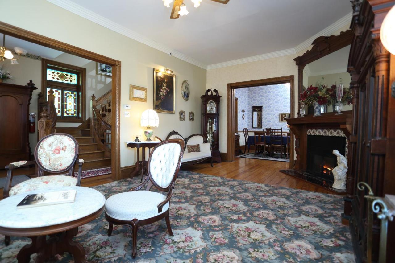  | Beauclaires Bed & Breakfast