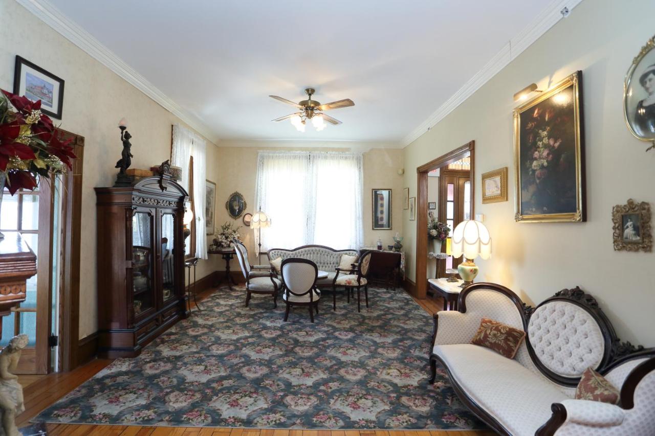  | Beauclaires Bed & Breakfast