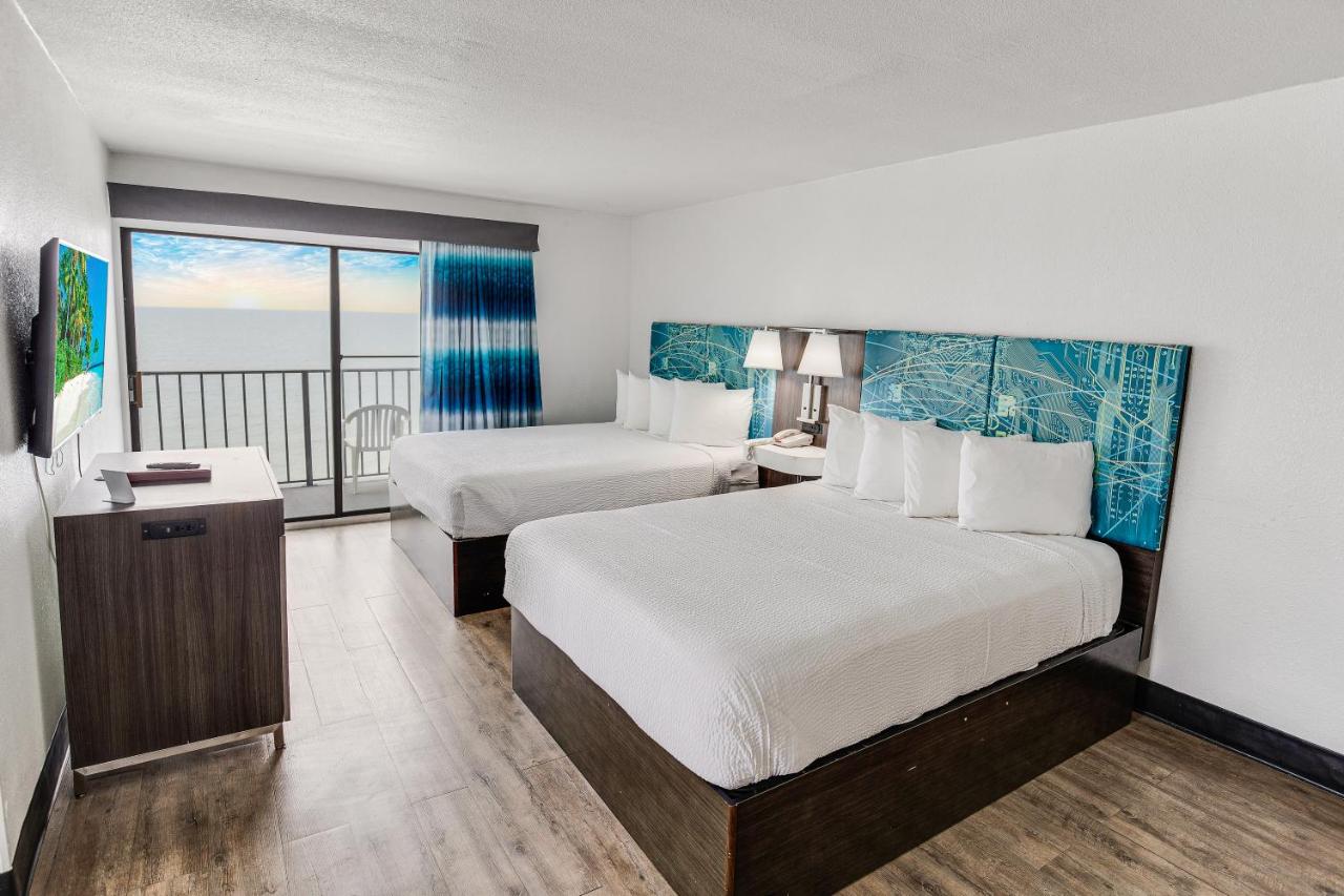  | Tropical Seas Hotel