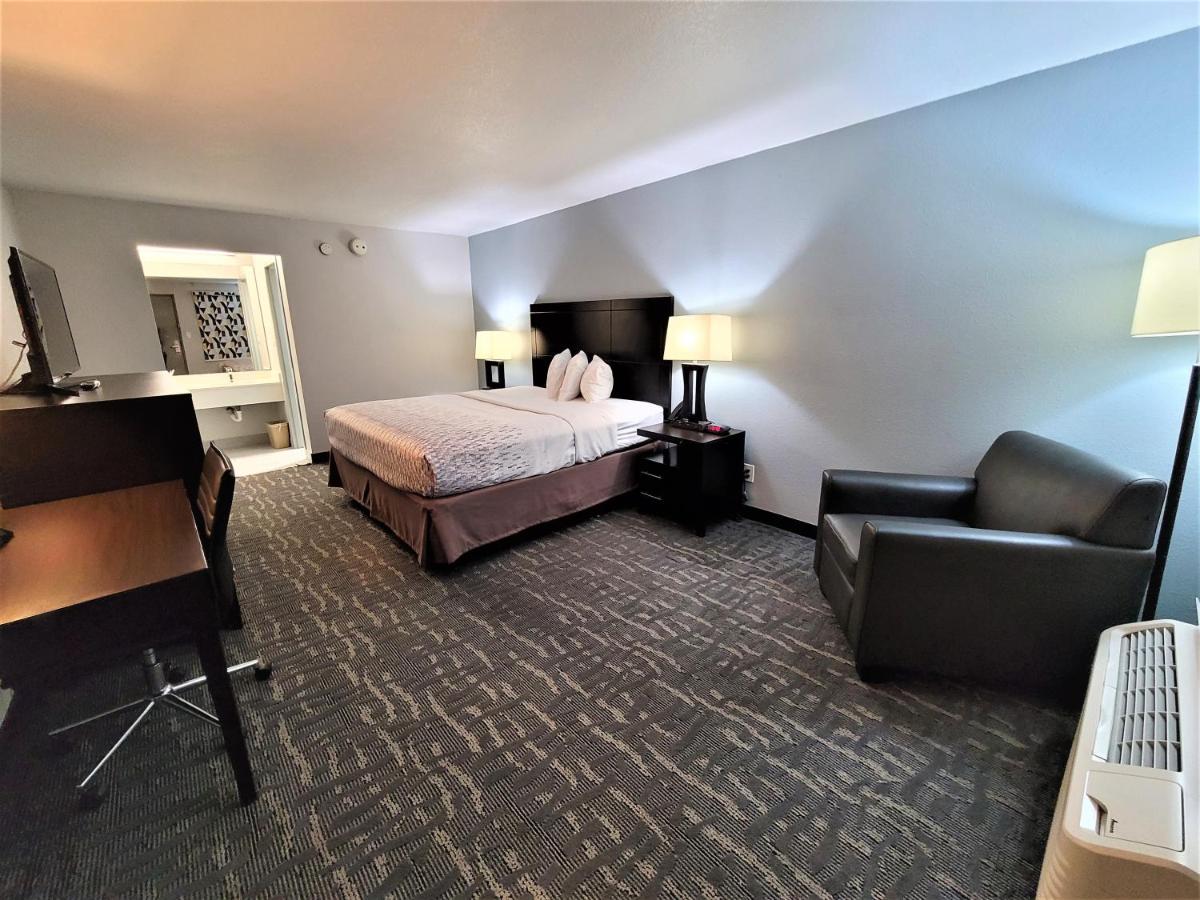 King Room at Inn of Rockwall