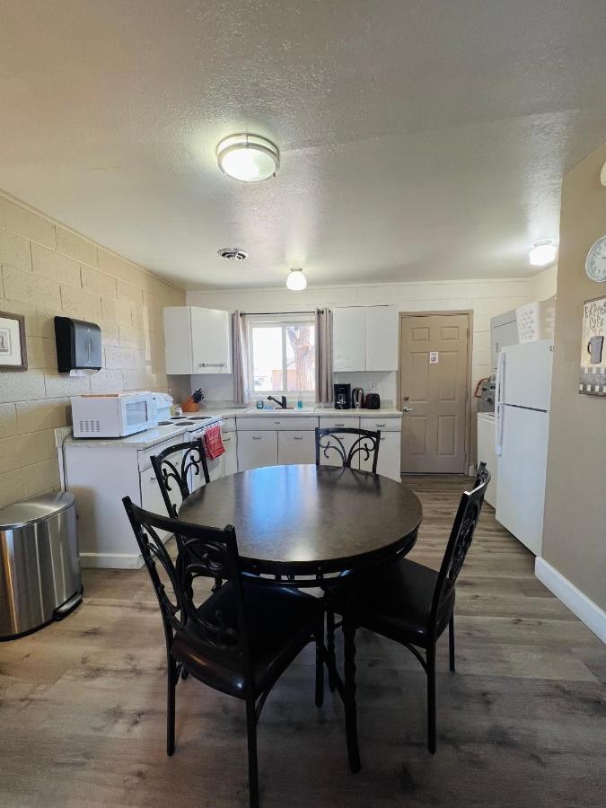 | Lake Powell Motel & Apartments