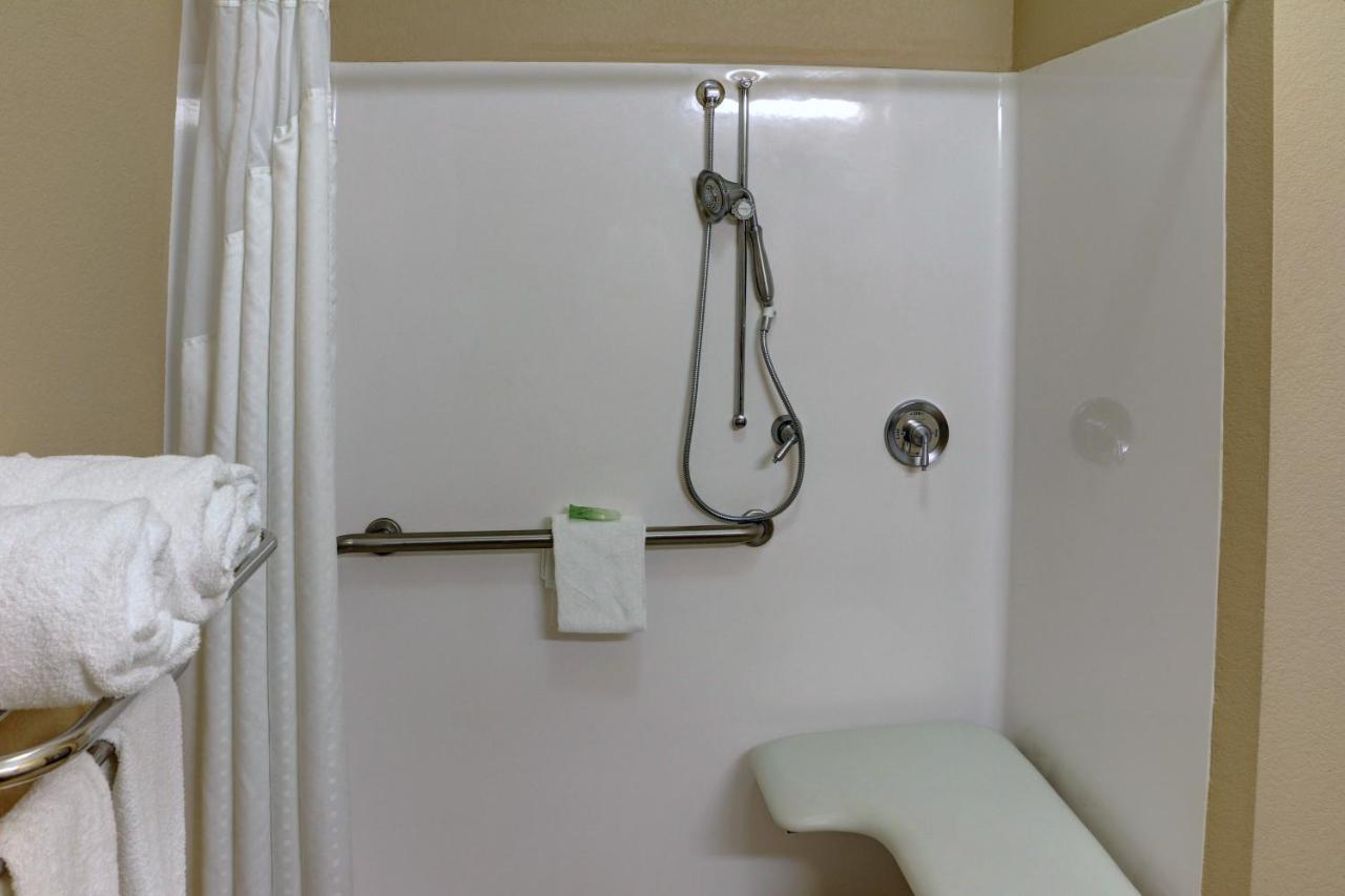  | Holiday Inn Express Hotel & Suites Texarkana East, an IHG Hotel