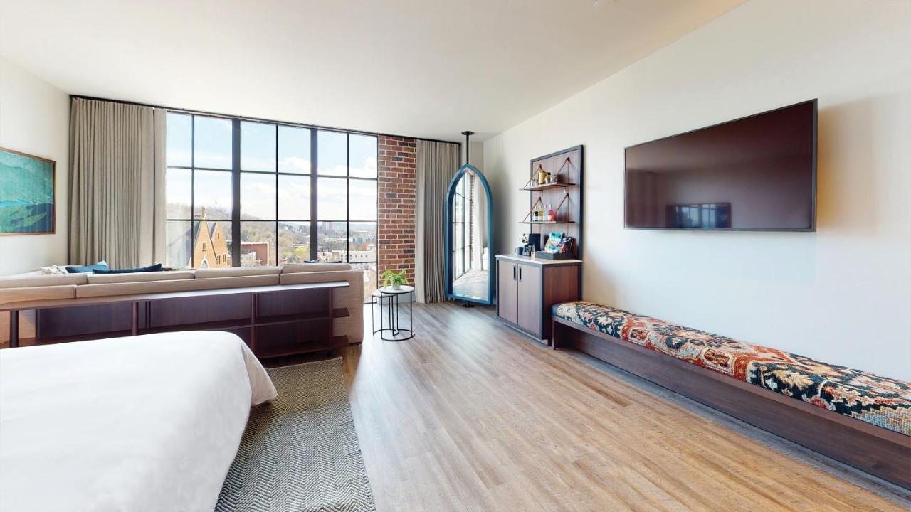 Deluxe King Suite at The Restoration Asheville