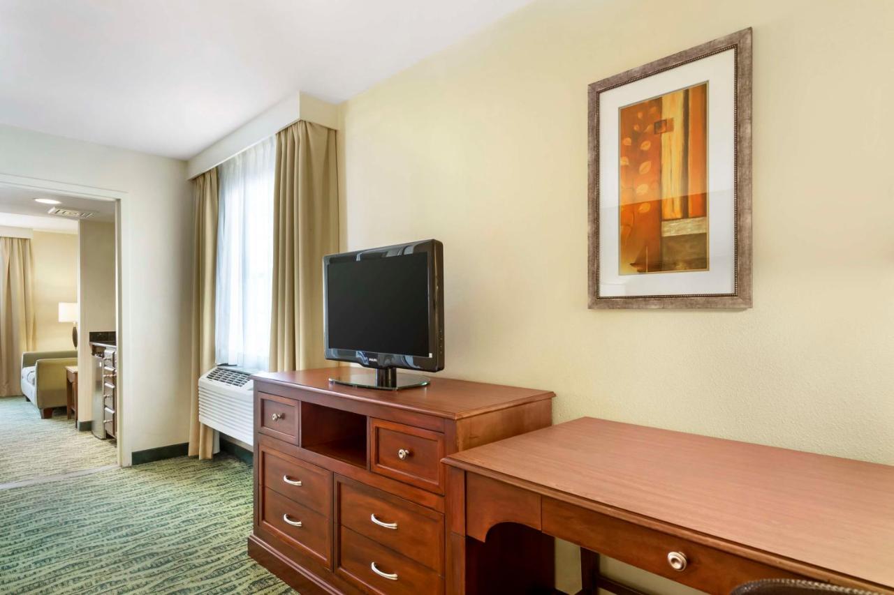 King Suite at Best Western McAllen Medical Center