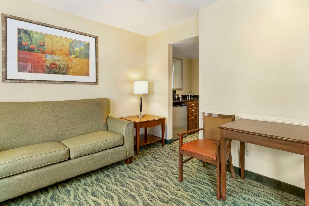 King Suite at Best Western McAllen Medical Center