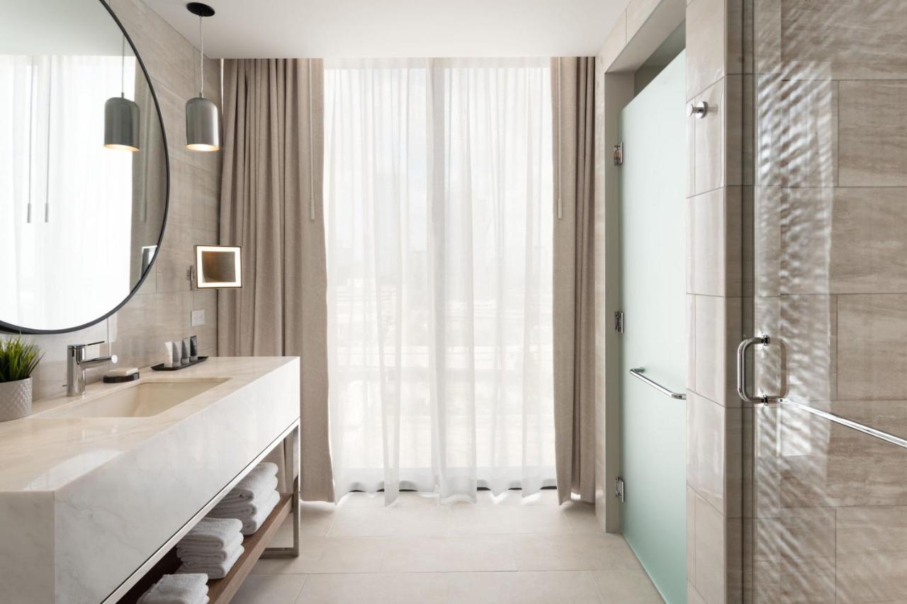 Larger Guest room with 1 King, Harbor view, Corner room at JW Marriott Tampa Water Street
