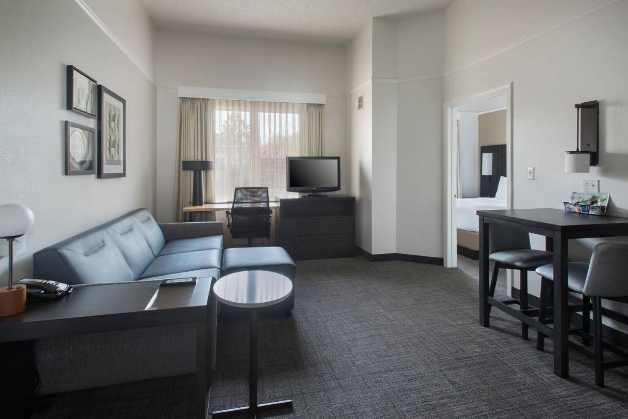 One-Bedroom Queen Suite with Sofa Bed at Residence Inn by Marriott - Silver Spring
