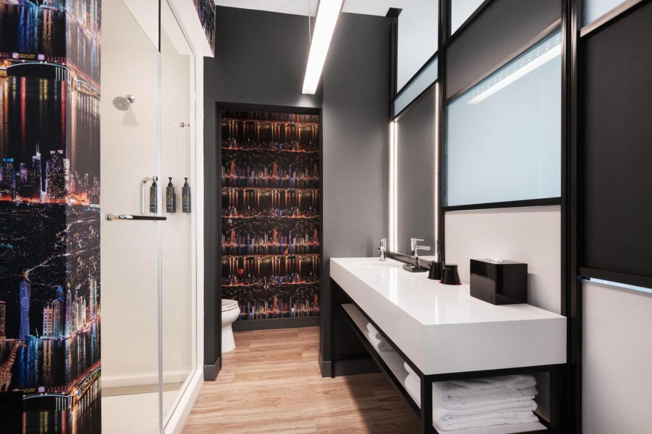 King Room at Aloft Lawrenceville Sugarloaf