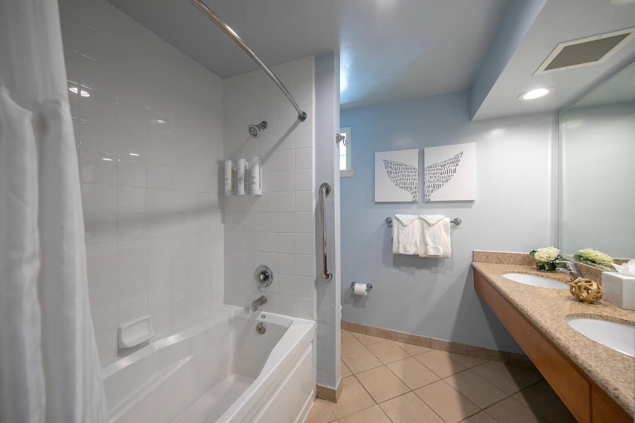 King Suite with Pool View at Avila Beach House