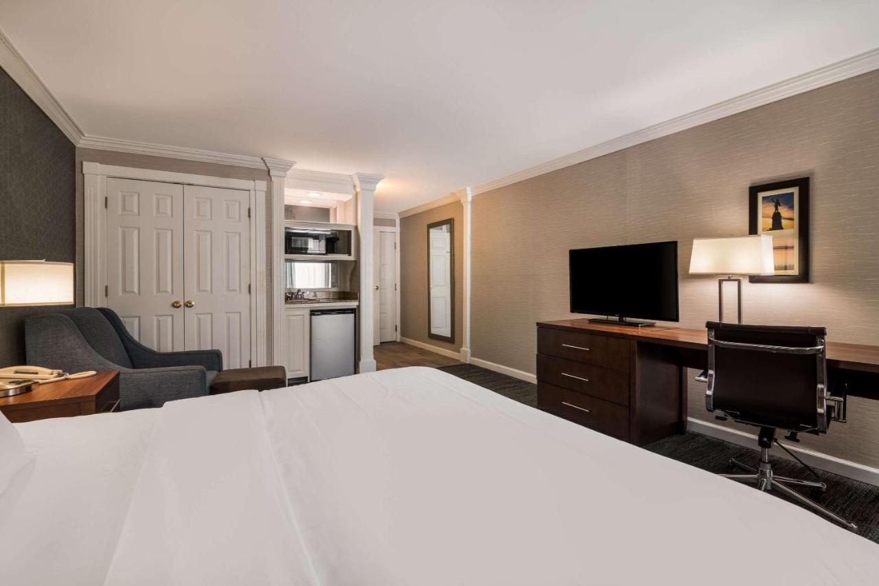 King Room - Disability Access/Non-Smoking at Comfort Inn & Suites Plattsburgh - Morrisonville