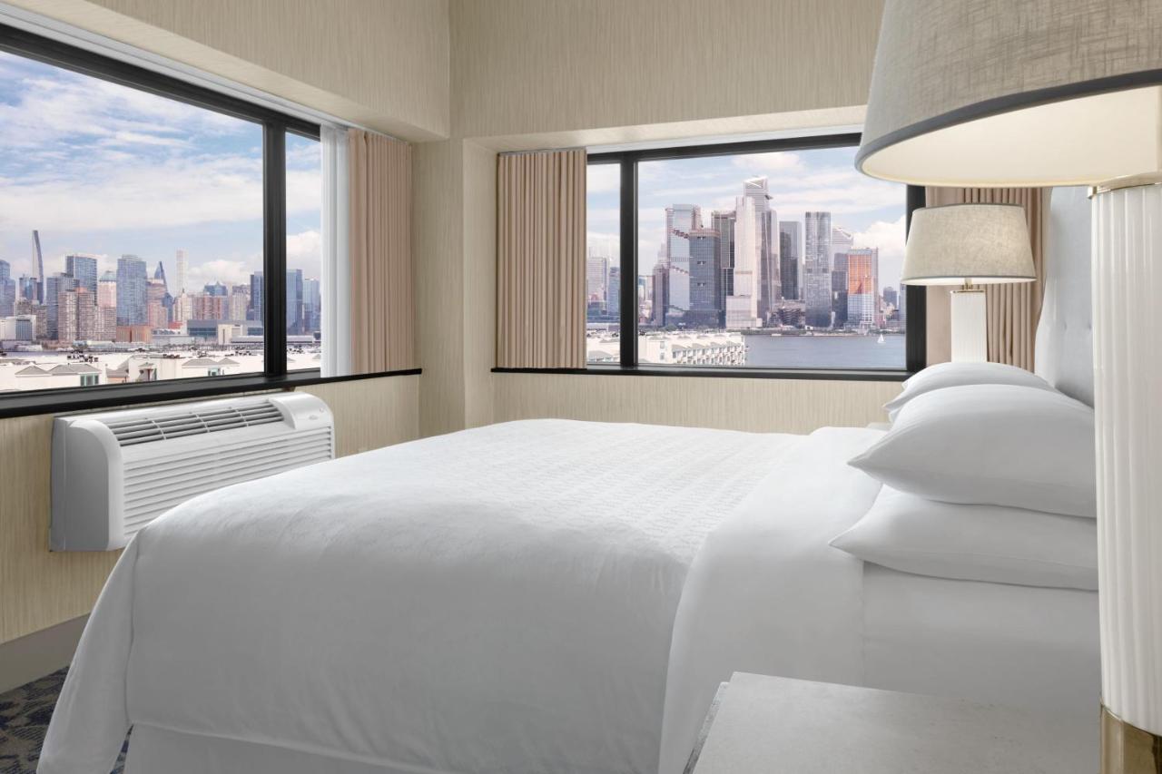 One Bedroom Suite with City View at Sheraton Lincoln Harbor Hotel