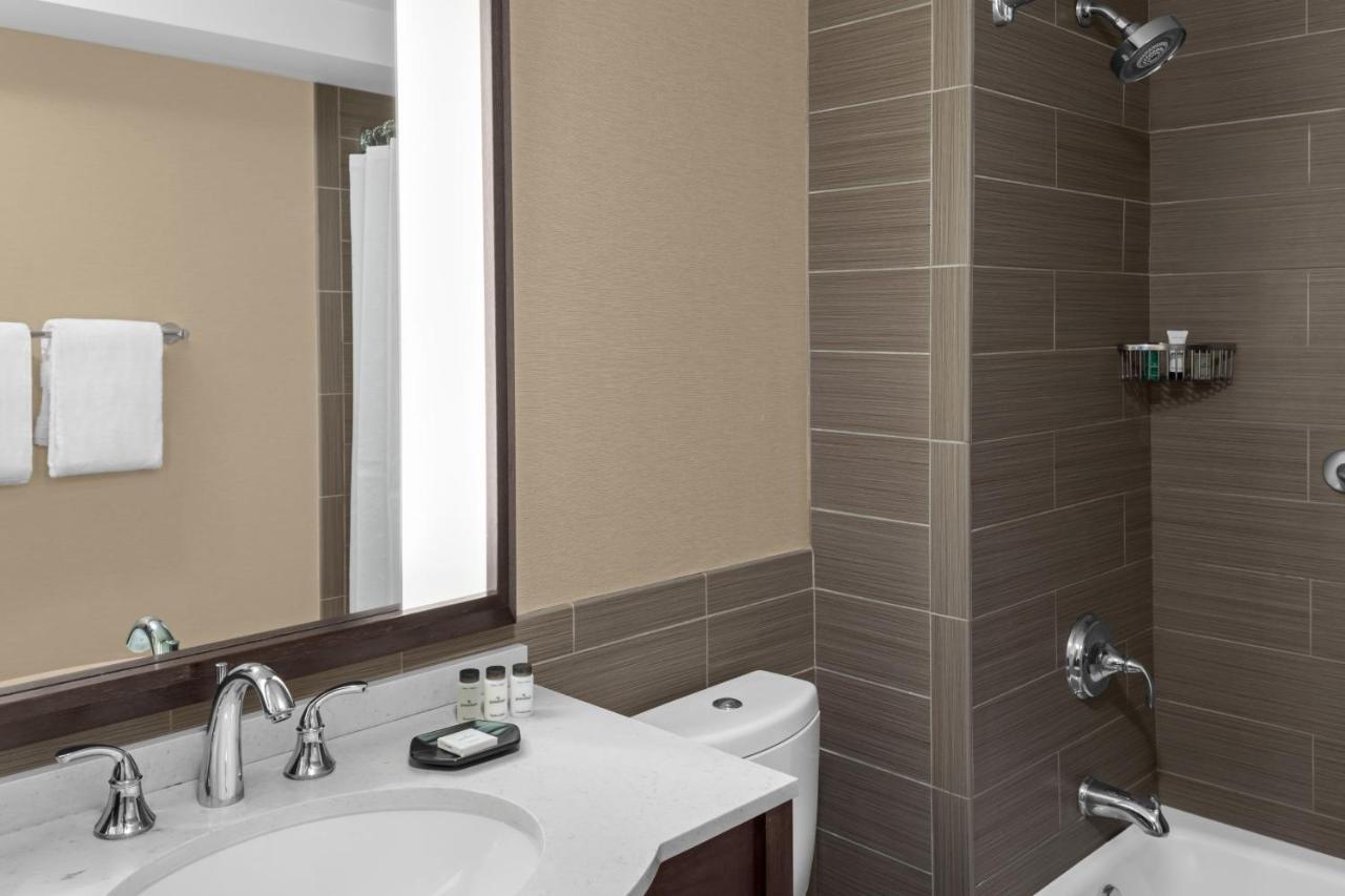 Executive Suite at Sheraton Lincoln Harbor Hotel