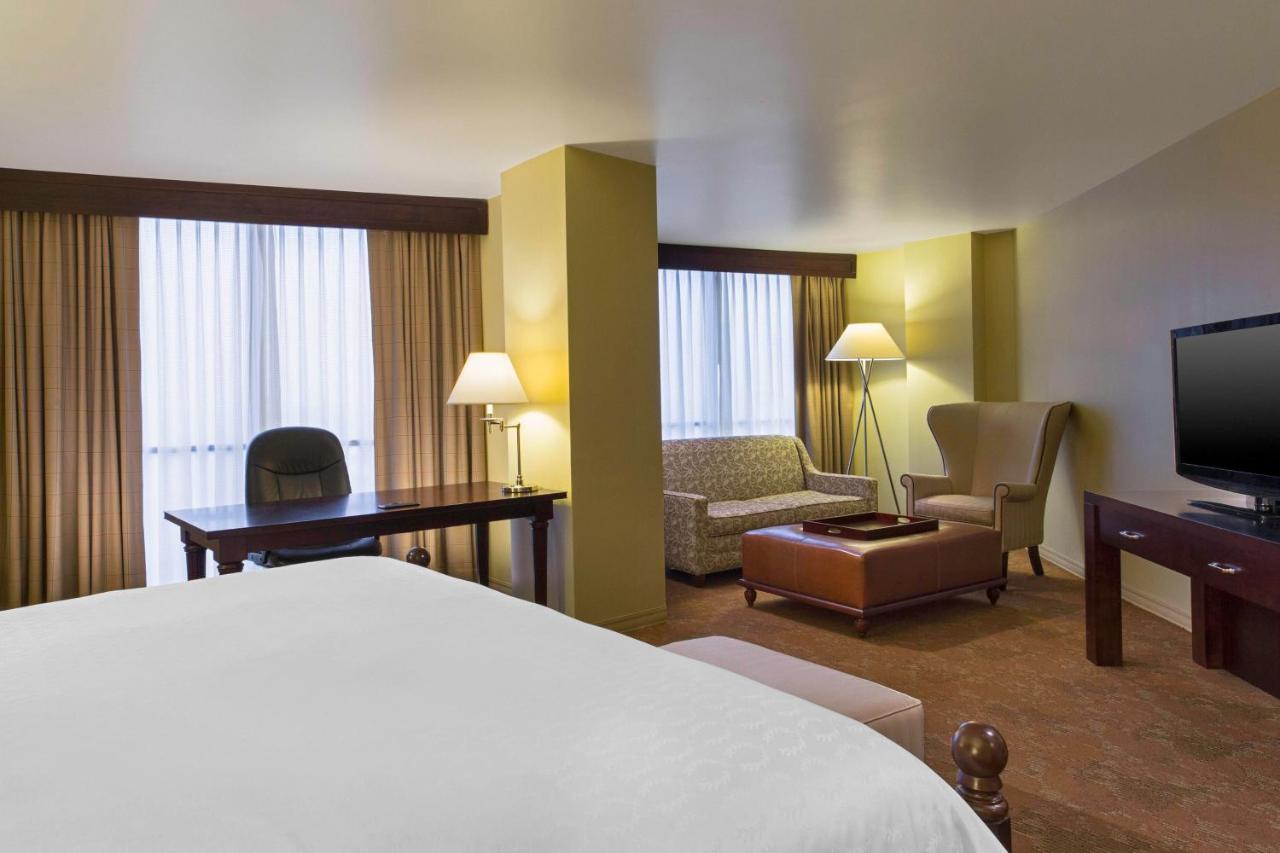 Junior Suite, Concierge lounge access, Junior Suite at Sheraton Houston Brookhollow Hotel