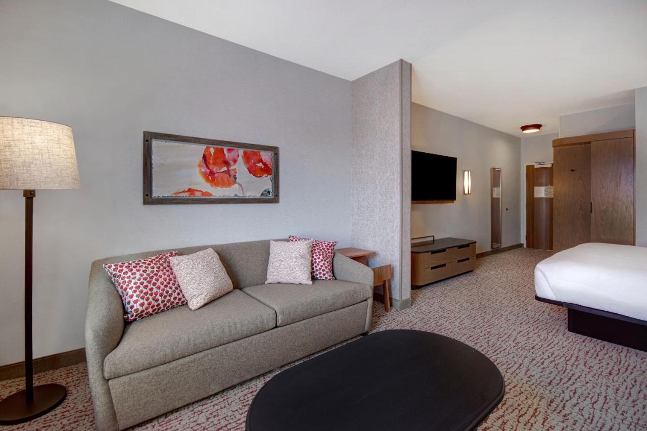 | Fairfield Inn & Suites Lancaster Palmdale