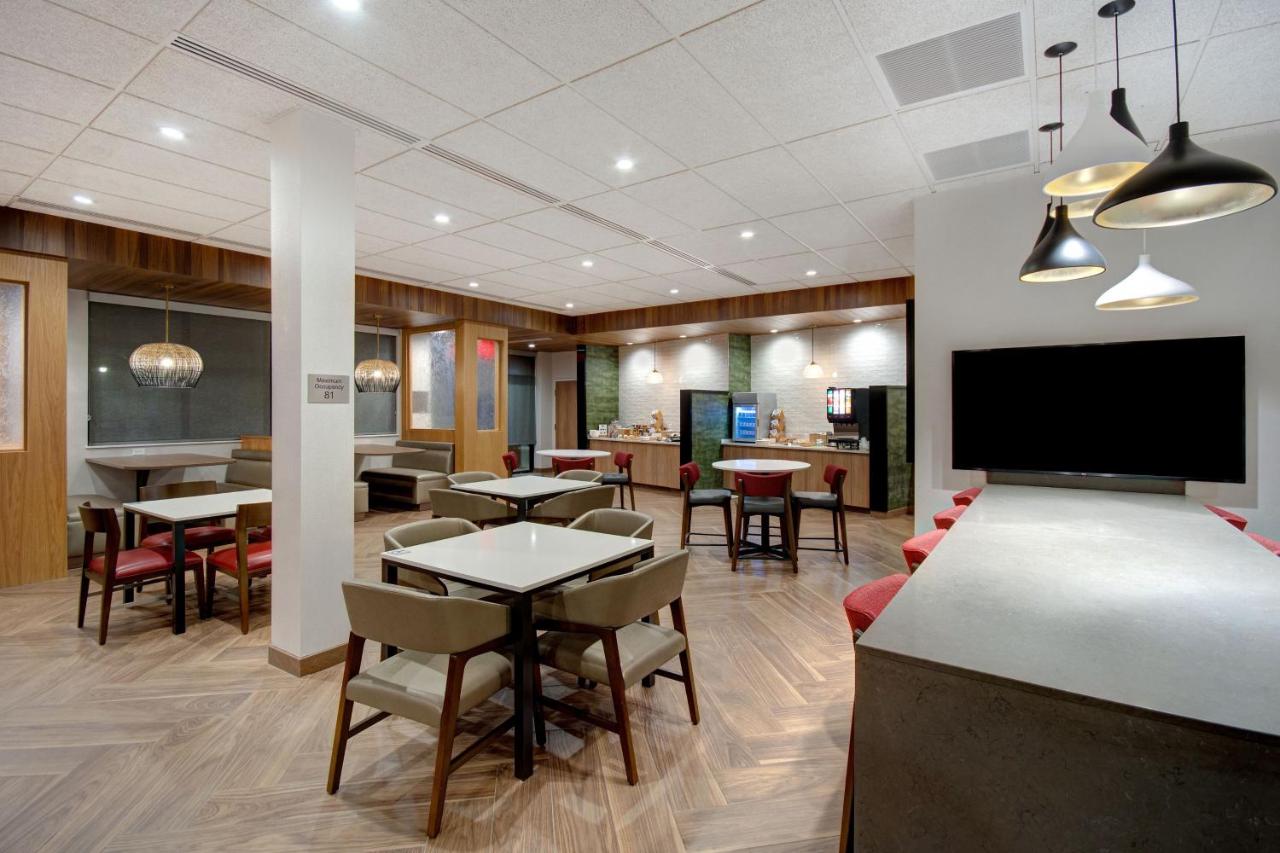 | Fairfield Inn & Suites Lancaster Palmdale