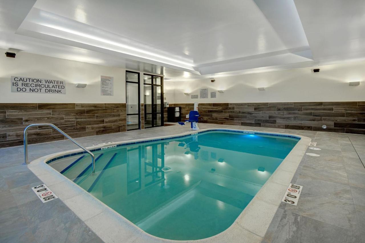 | Fairfield Inn & Suites Lancaster Palmdale