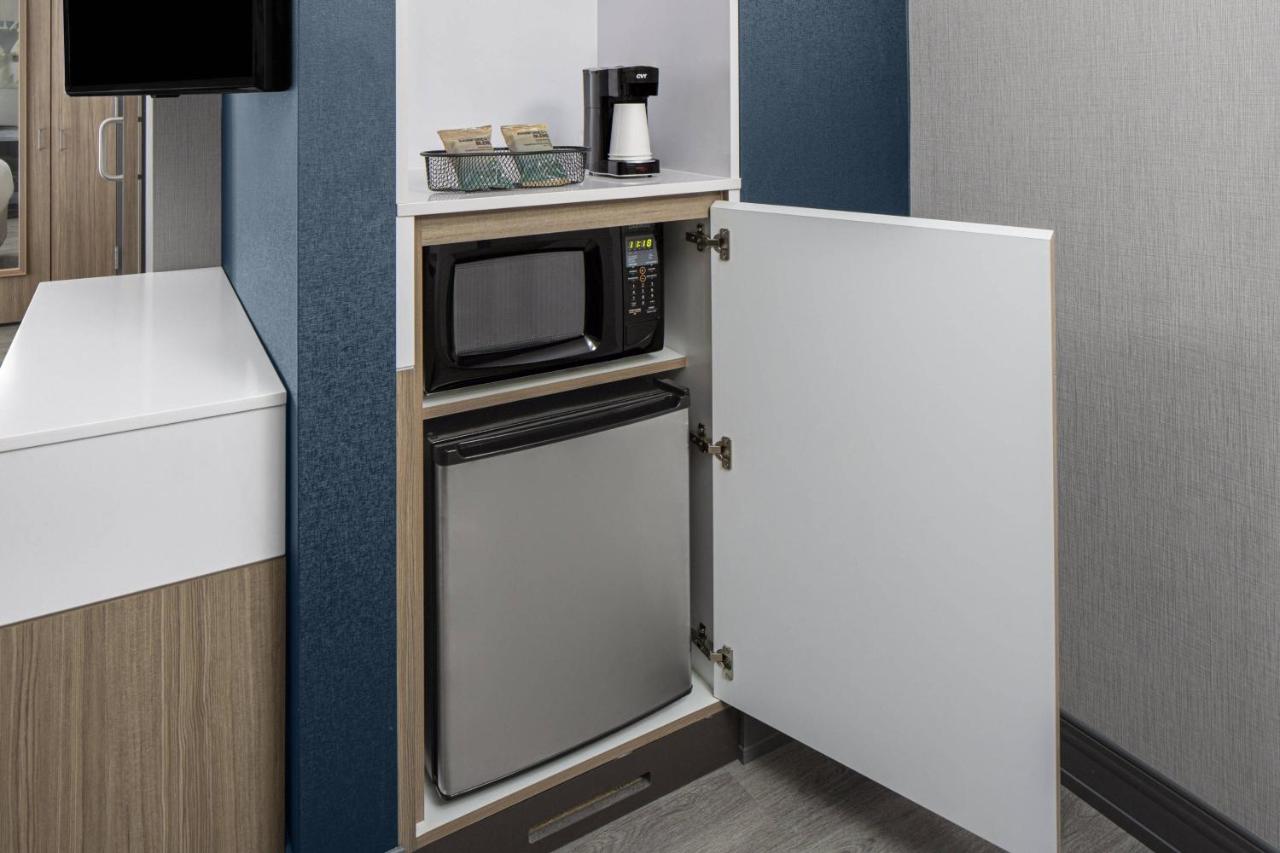 King Studio Suite with Trundle Bed - Hearing Accessible at SpringHill Suites by Marriott East Rutherford Meadowlands/Carlstadt