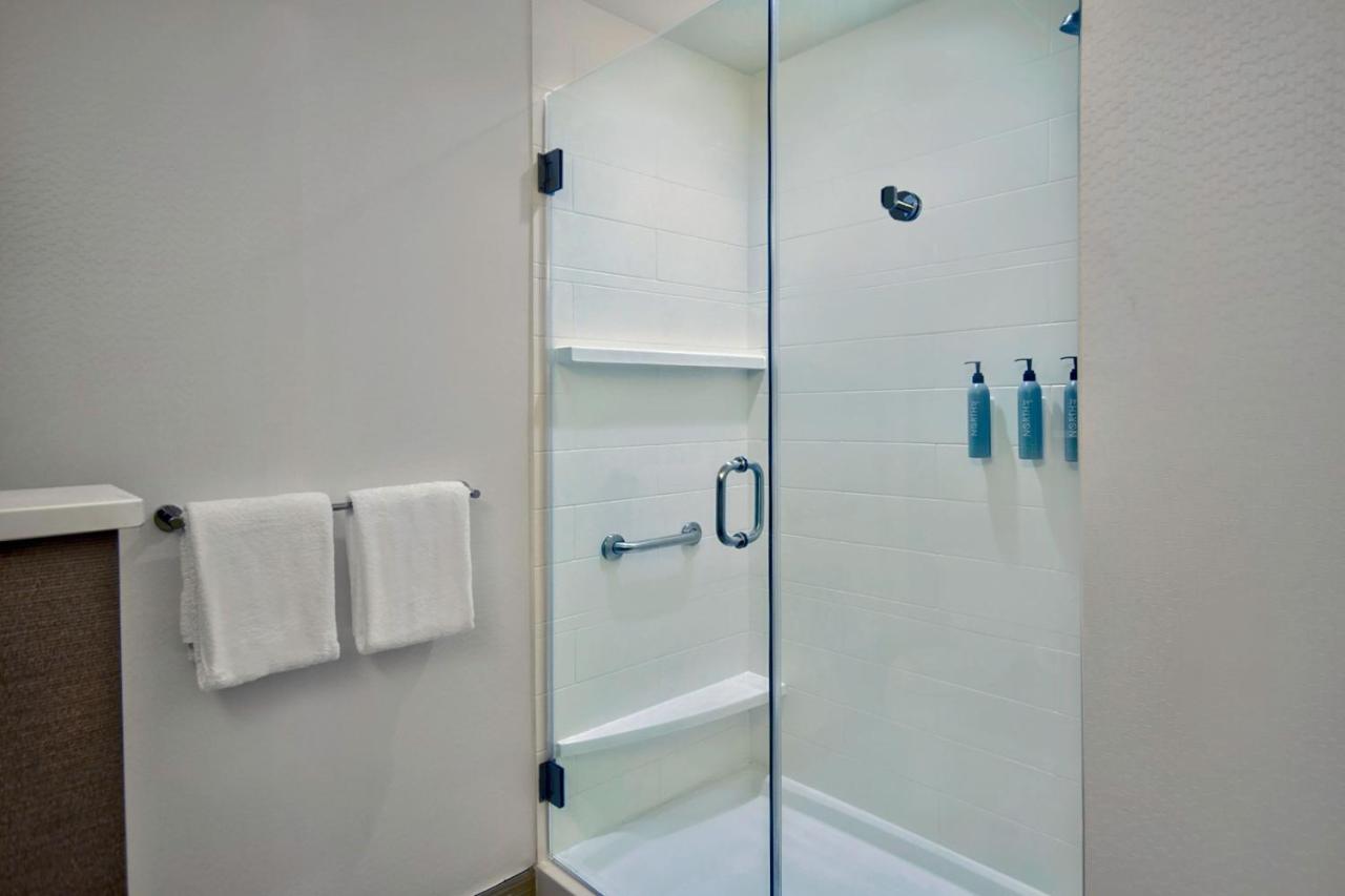 King Room - Hearing Accessible at Courtyard by Marriott Nashville Green Hills