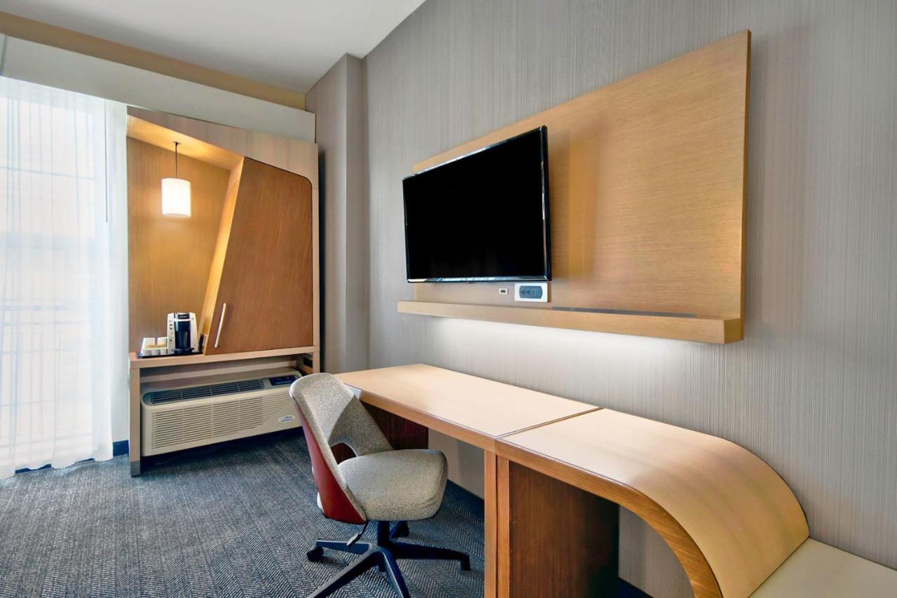 King Room - Hearing Accessible at Courtyard by Marriott Nashville Green Hills