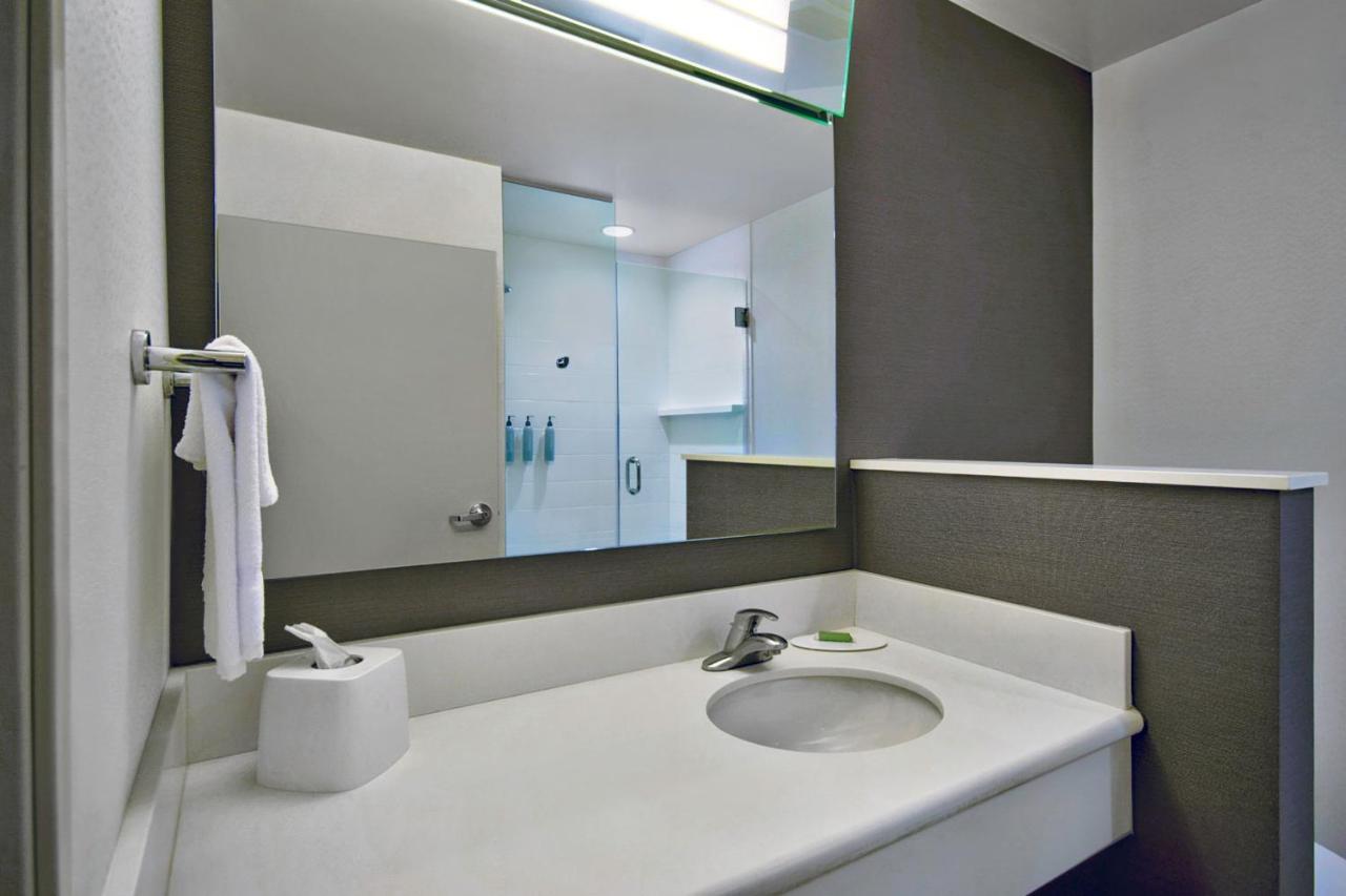 King Room - Hearing Accessible at Courtyard by Marriott Nashville Green Hills