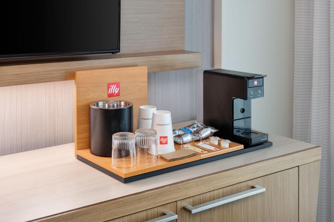 Large King Room with Sofa Bed and Roll-in Shower - Mobility Accessible at Courtyard by Marriott Atlanta Alpharetta/Avalon Area