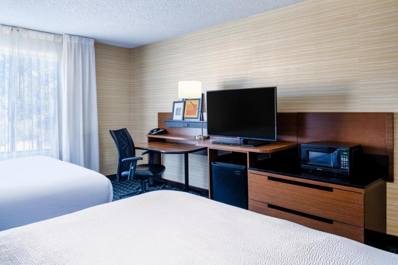 Queen Room with Two Queen Beds at Fairfield Inn and Suites by Marriott Denver Aurora/ Medical Center