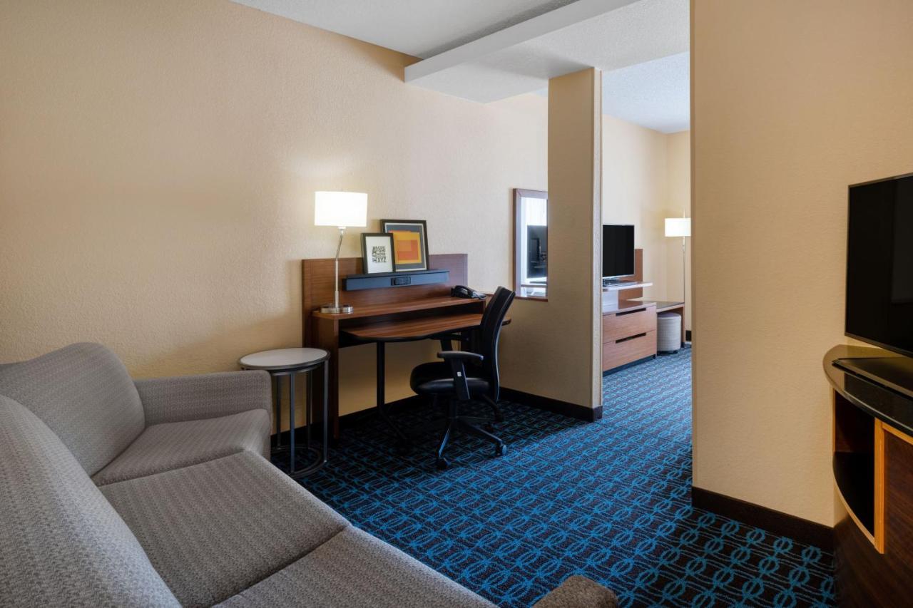 One-Bedroom Executive King Suite at Fairfield Inn and Suites by Marriott Denver Aurora/ Medical Center