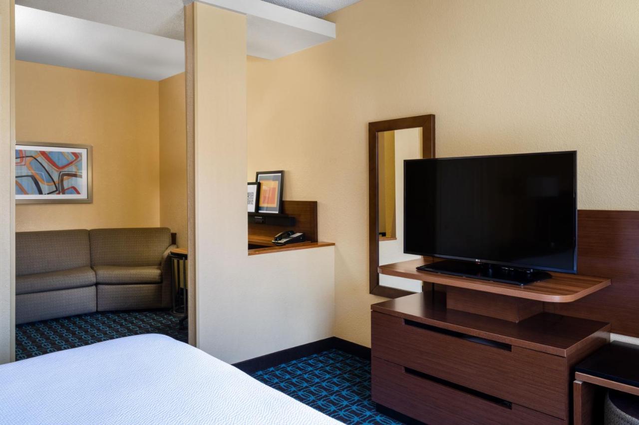 One-Bedroom Executive King Suite at Fairfield Inn and Suites by Marriott Denver Aurora/ Medical Center