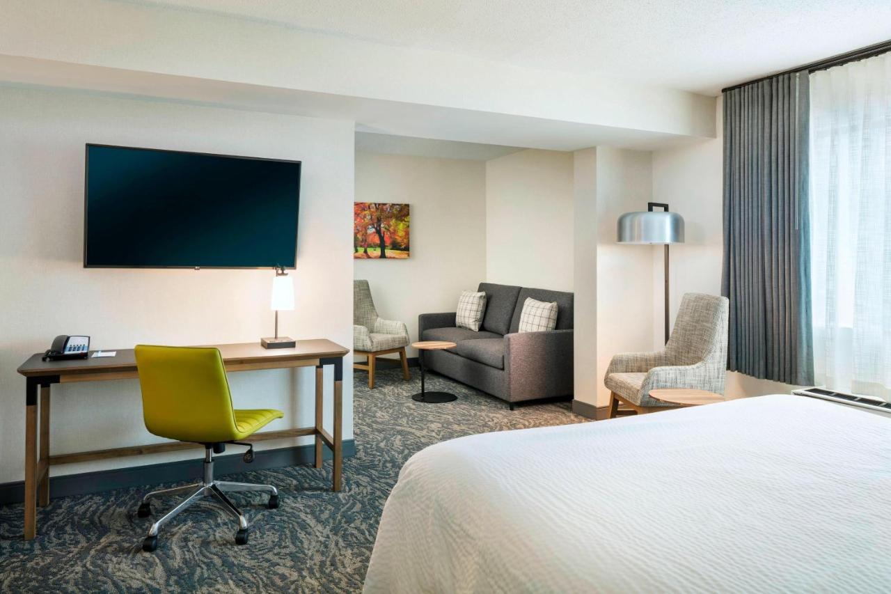 | Fairfield Inn & Suites by Marriott Providence Airport Warwick