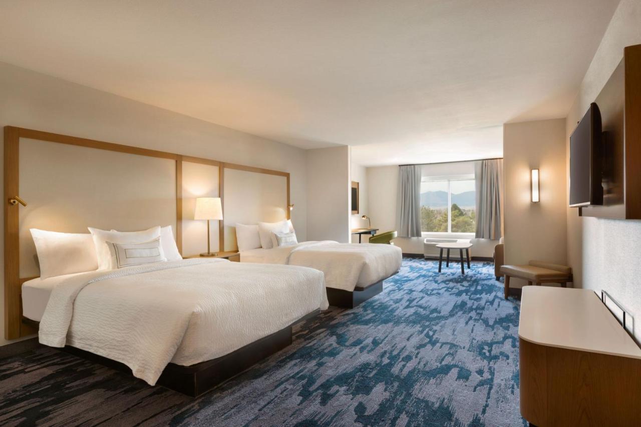 Queen Suite with Two Queen Beds at Fairfield Inn & Suites by Marriott Boulder Longmont