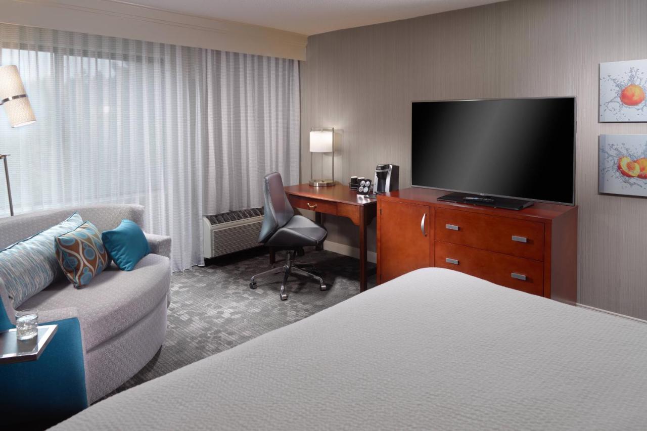 PURE Allergy Friendly, King Room with Sofa Bed at Courtyard by Marriott Atlanta Alpharetta