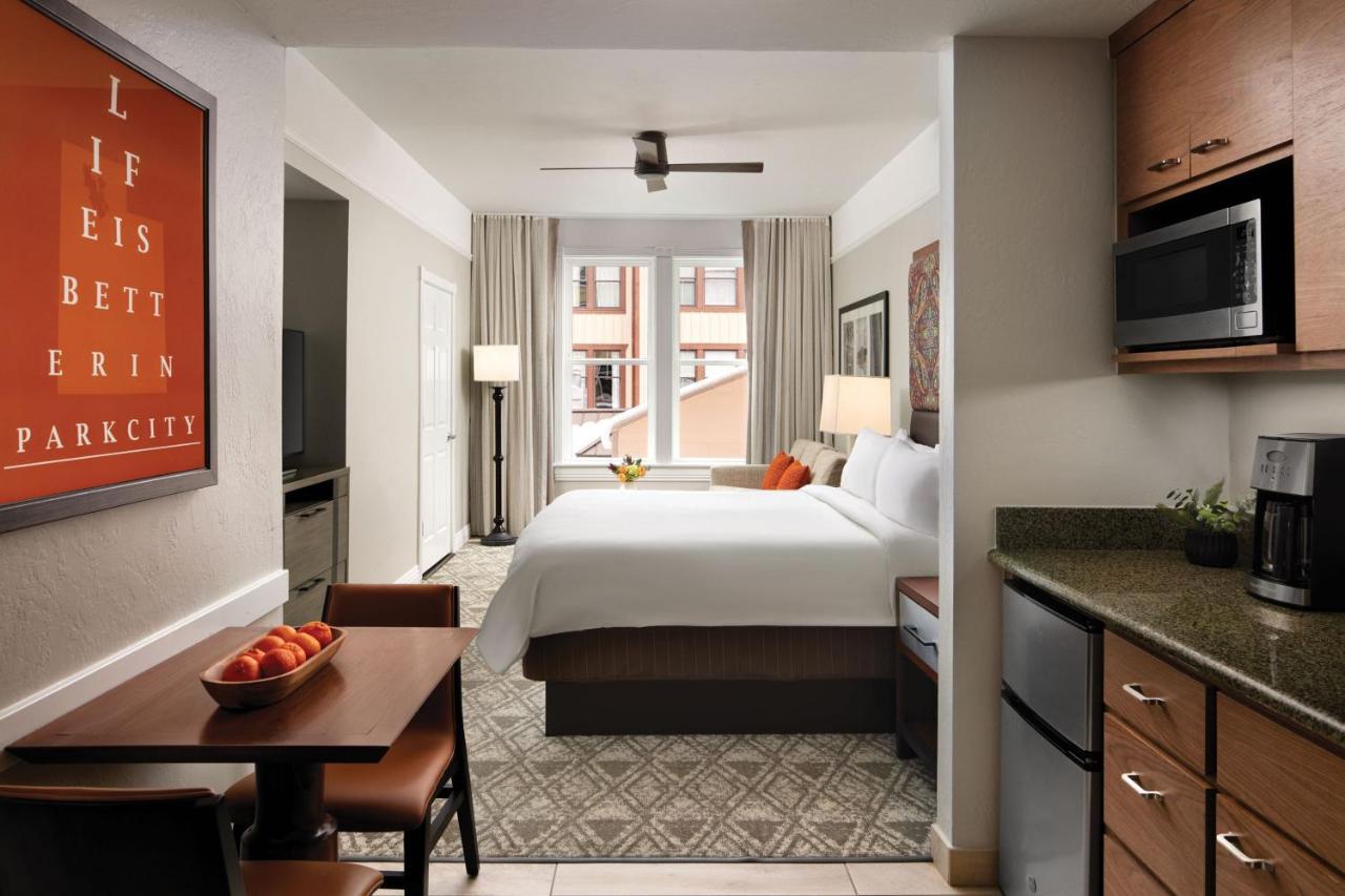 King Room with Sofa Bed at Marriott's Summit Watch