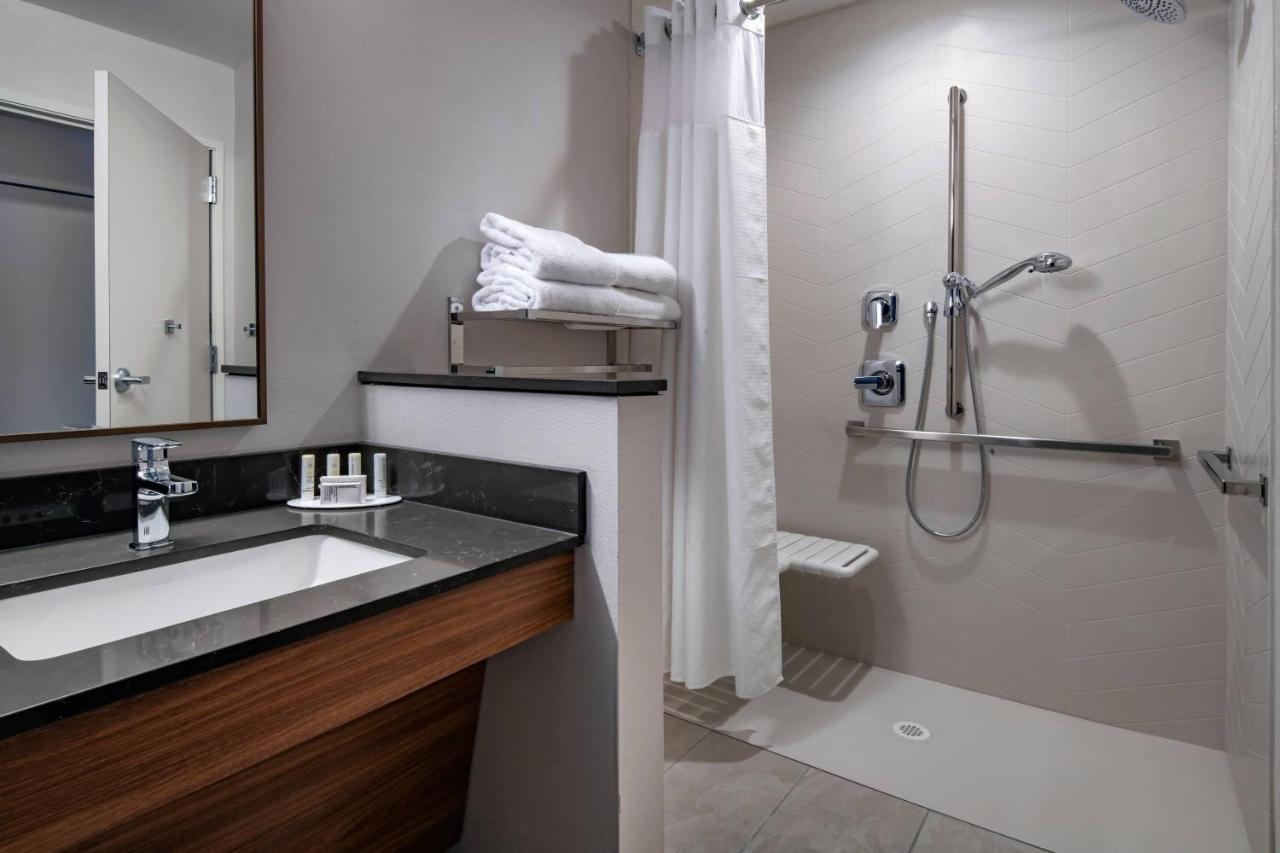 King Room with 1 King Bed at Fairfield Inn & Suites by Marriott Klamath Falls