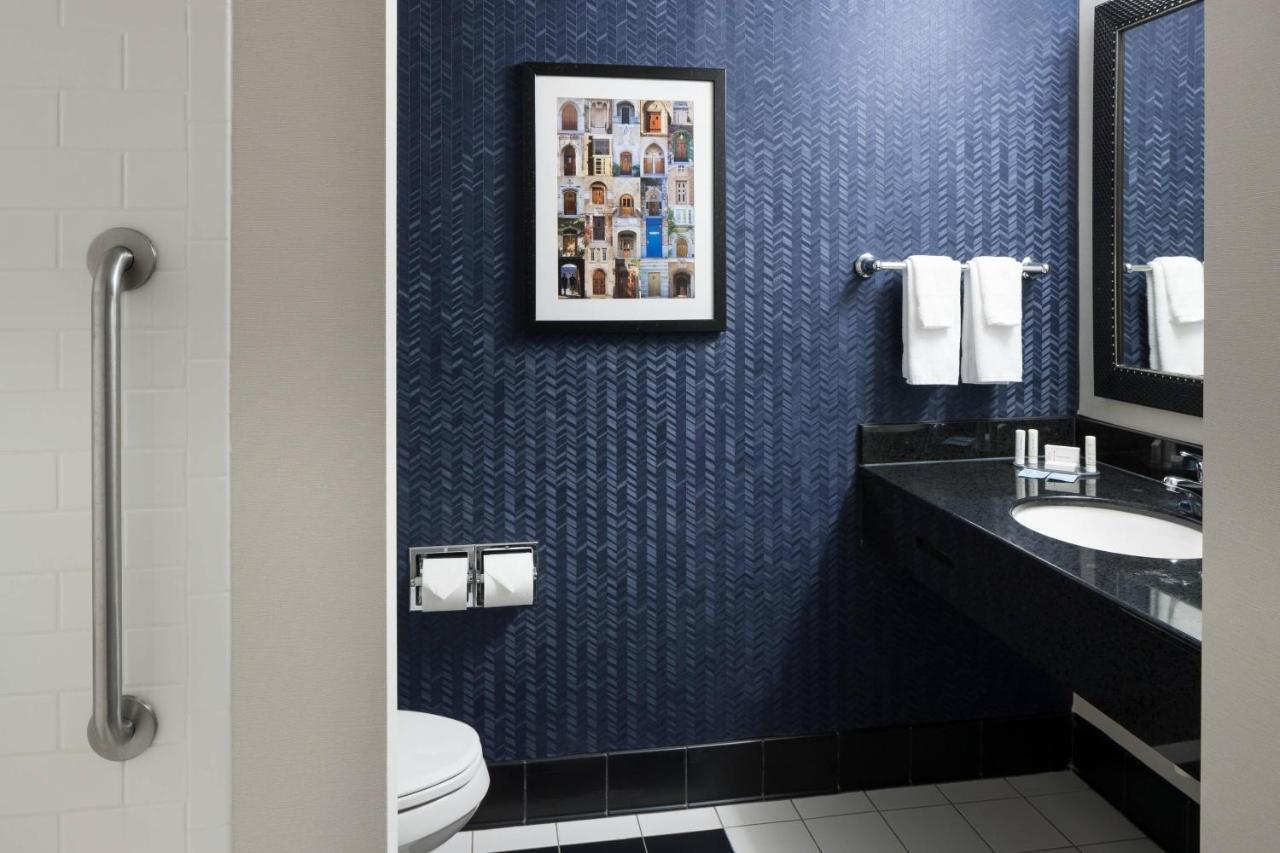 Queen Studio at Fairfield Inn & Suites by Marriott South Bend at Notre Dame