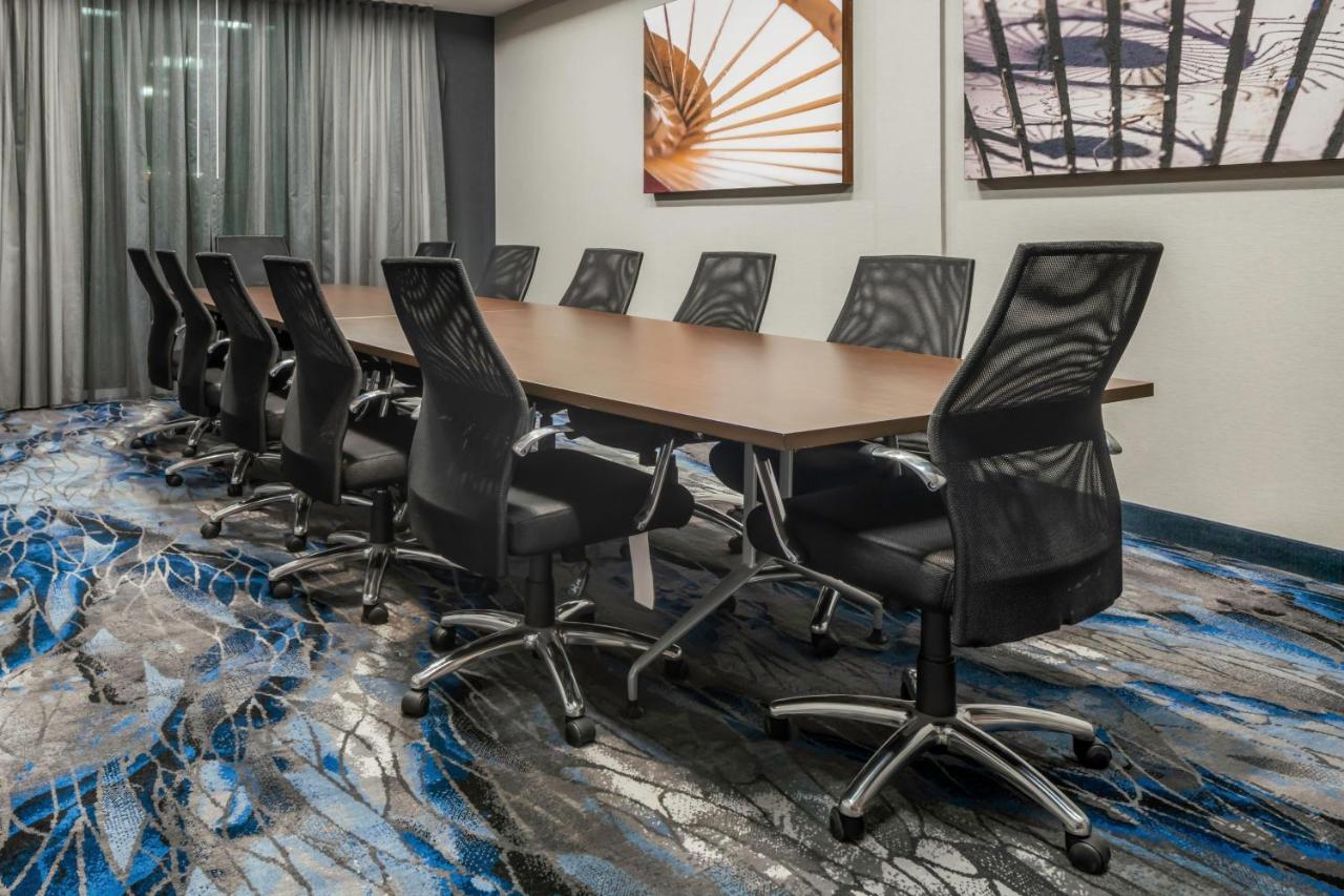 | Fairfield by Marriott Inn & Suites Kansas City North, Gladstone