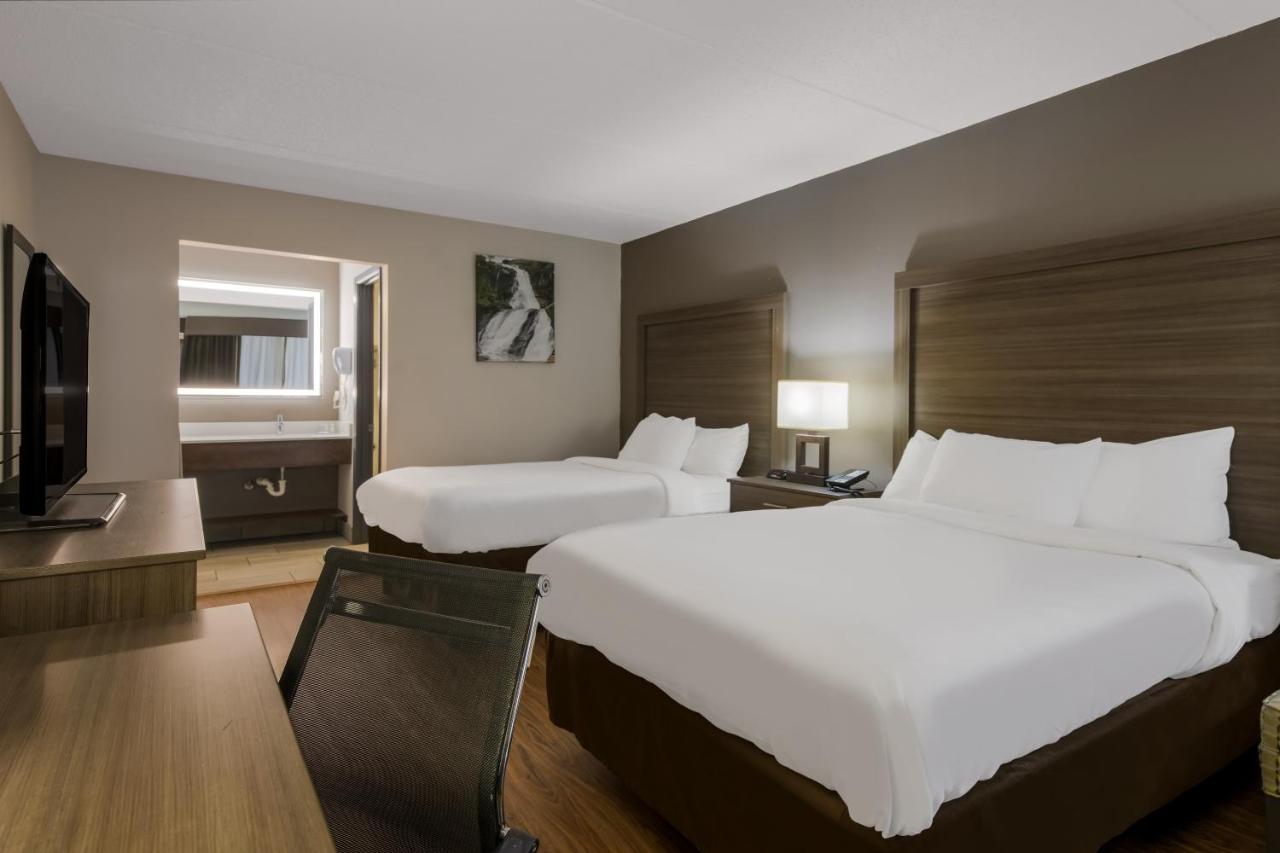 Standard Double Room with Two Double Beds - Non Smoking at Quality Inn Asheville Airport