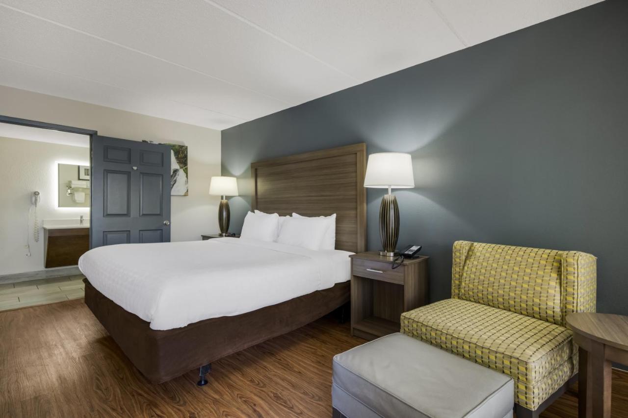 King Room - Accessible/Non Smoking at Quality Inn Asheville Airport