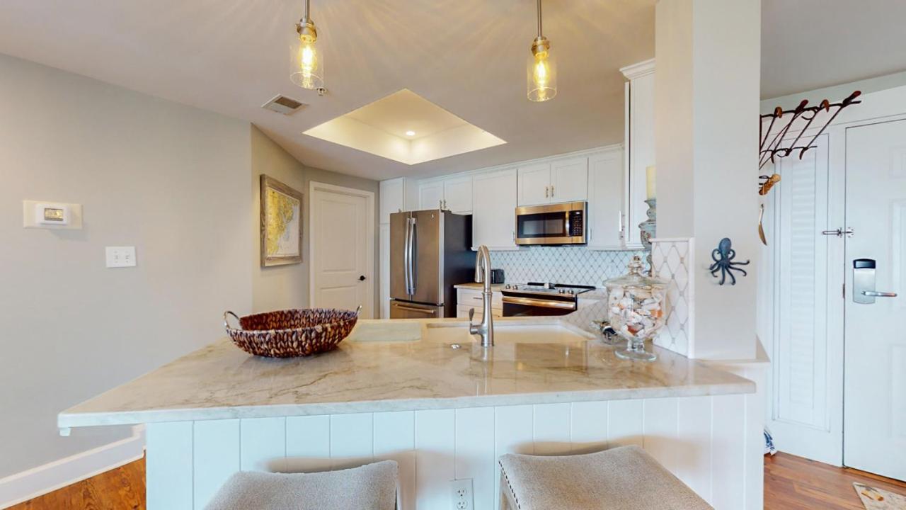 | 5206 Hampton Place South