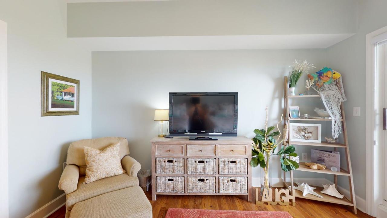  | 5206 Hampton Place South