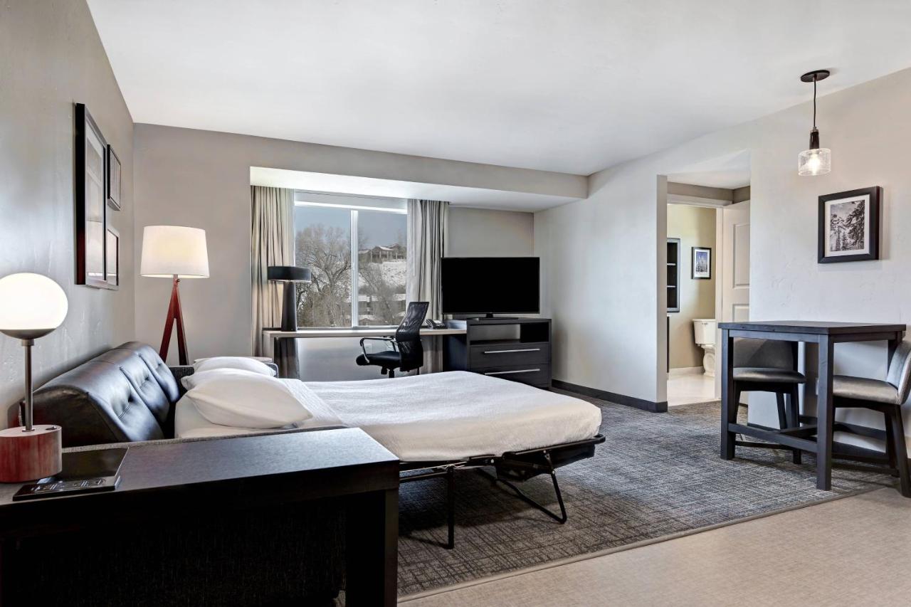 One-Bedroom King Suite with Sofa Bed at Residence Inn by Marriott Steamboat Springs