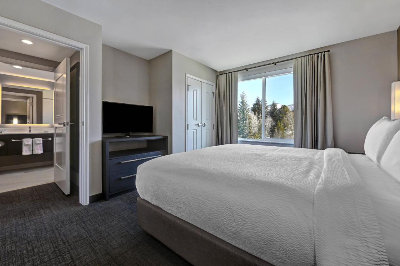 One-Bedroom King Suite with Sofa Bed at Residence Inn by Marriott Steamboat Springs